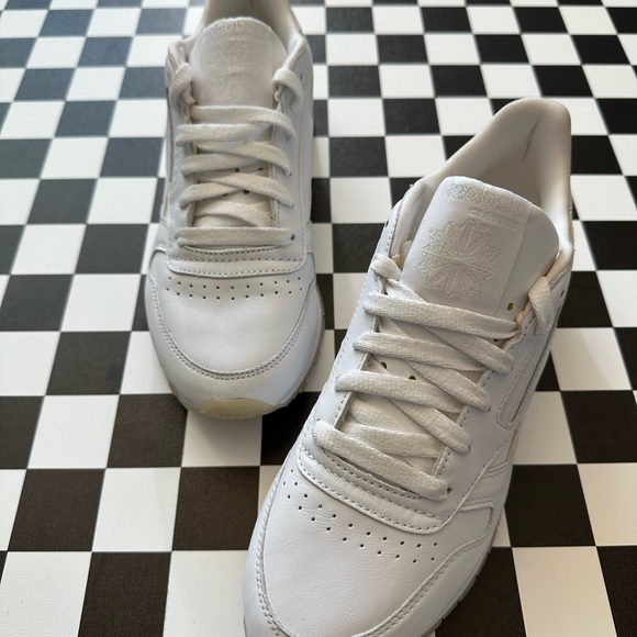 NEW REEBOK CLASSIC LEATHER PEARLESCENT DETA SIZE 7.5 - Picture 9 of 15